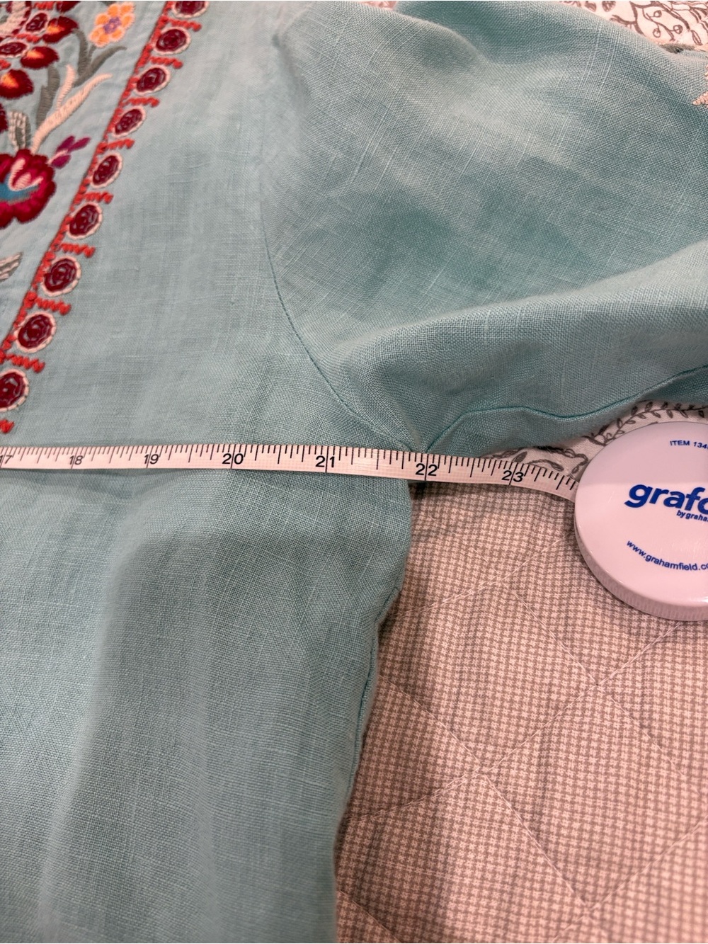 Johnny Was blue embroidered linen top size medium. Excellent condition! - Picture 6 of 7